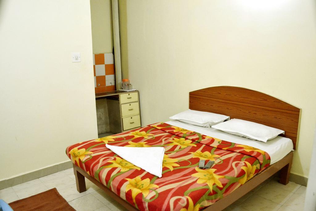 Hôtel Galaxy Comforts à Mysore Extérieur photo