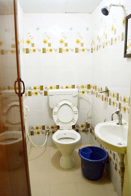 Hôtel Galaxy Comforts à Mysore Extérieur photo