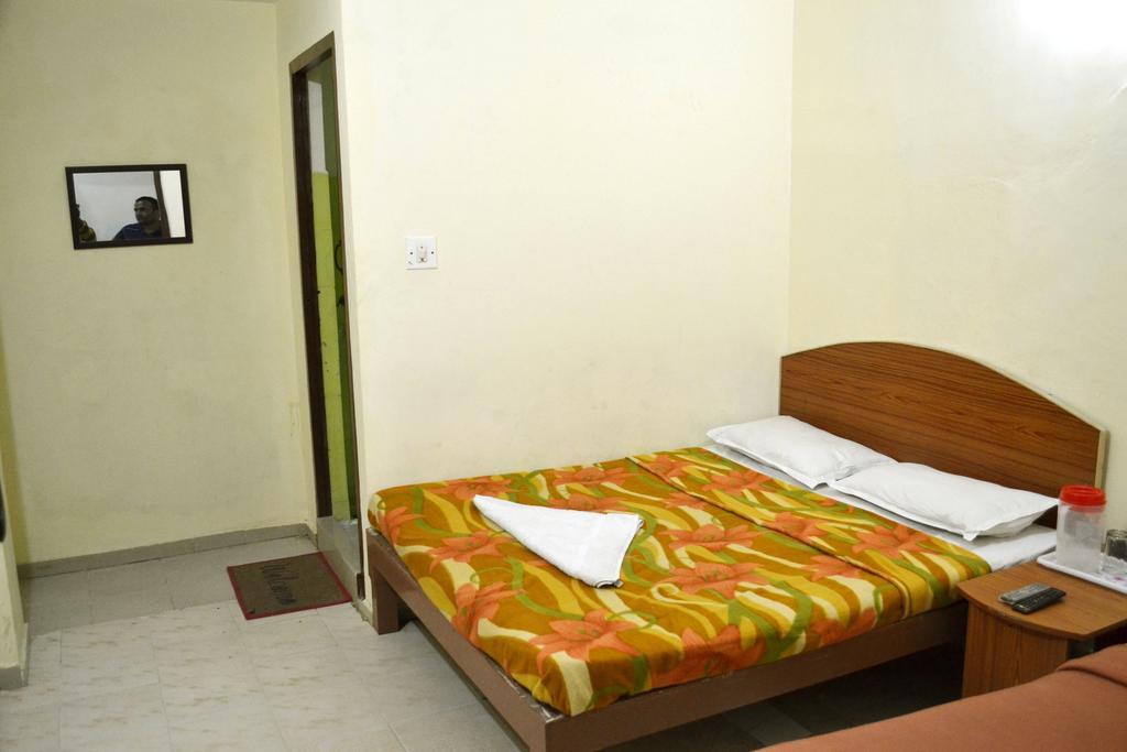 Hôtel Galaxy Comforts à Mysore Extérieur photo