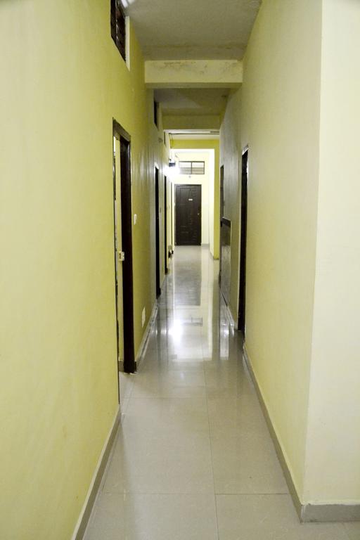 Hôtel Galaxy Comforts à Mysore Extérieur photo