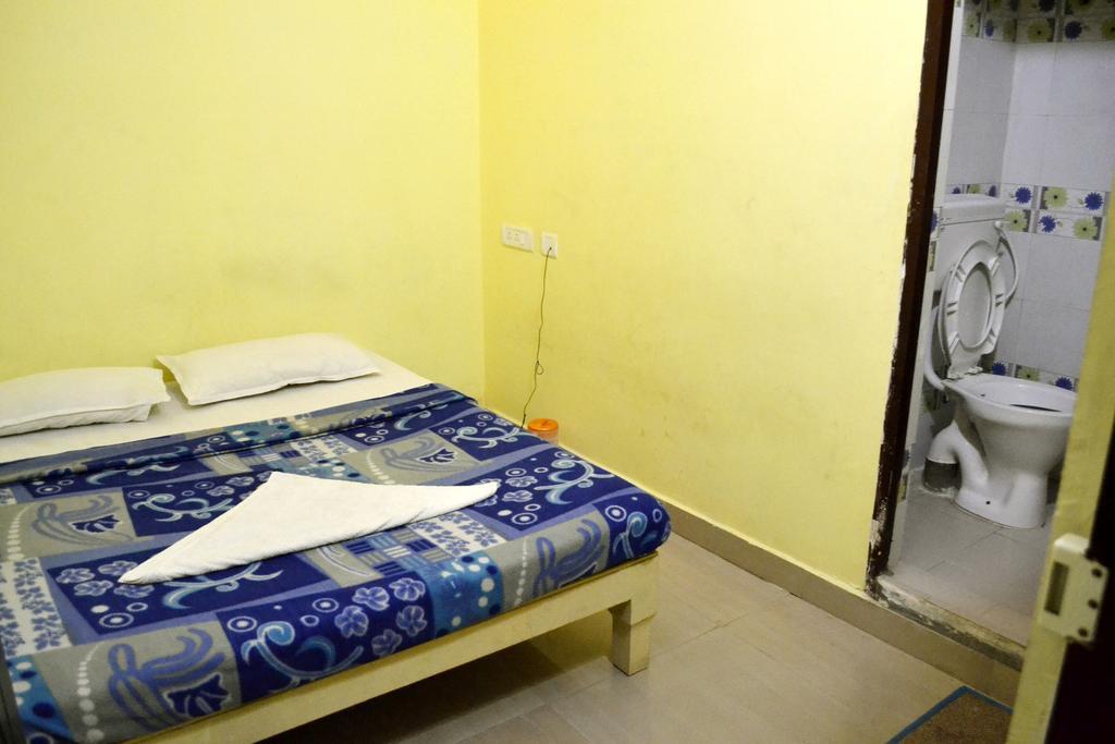 Hôtel Galaxy Comforts à Mysore Extérieur photo