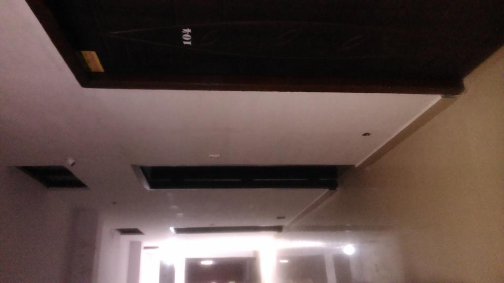 Hôtel Galaxy Comforts à Mysore Extérieur photo