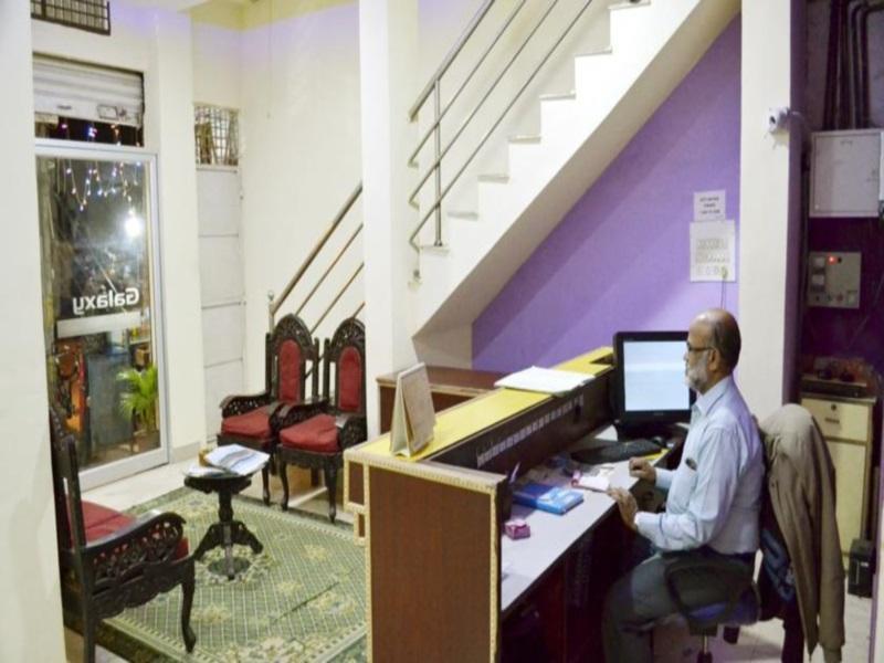 Hôtel Galaxy Comforts à Mysore Extérieur photo