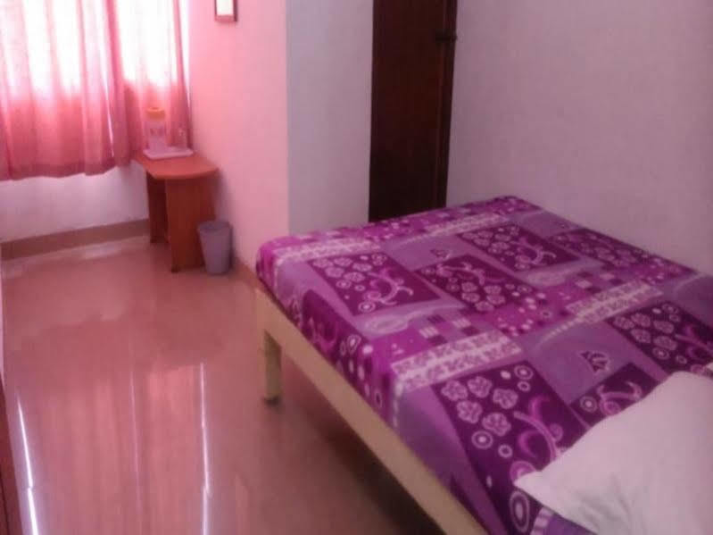 Hôtel Galaxy Comforts à Mysore Extérieur photo